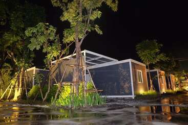 هتل Sleep Box Kaengkhoi