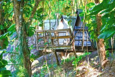 هتل Velinn Camping Ilhabela