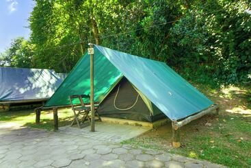 هتل Velinn Camping Ilhabela