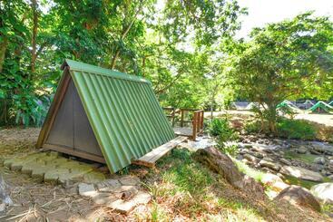 هتل Velinn Camping Ilhabela