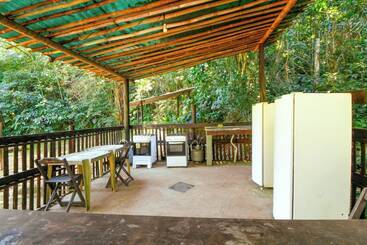 هتل Velinn Camping Ilhabela