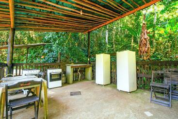 هتل Velinn Camping Ilhabela