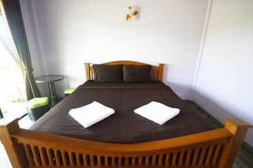 هتل Wangthong Beach Resort