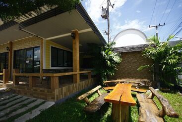 هتل Wangthong Beach Resort
