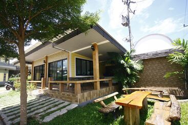 هتل Wangthong Beach Resort