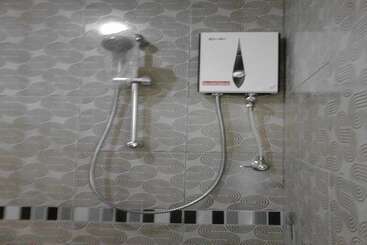 هتل Baan Pennee