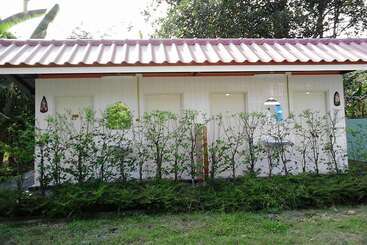 هتل Baan Pennee