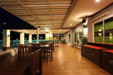 هتل Breeze Hill Resort