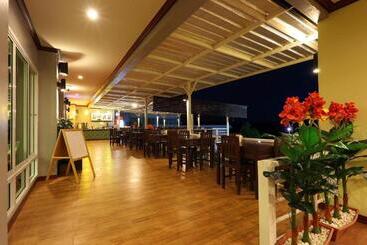 هتل Breeze Hill Resort