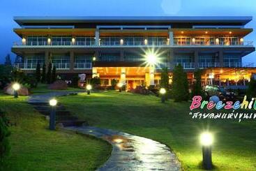 هتل Breeze Hill Resort