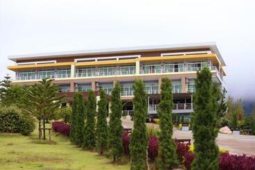 هتل Breeze Hill Resort