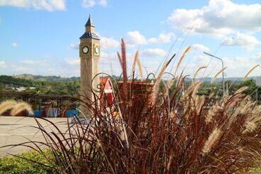 هتل Breeze Hill Resort