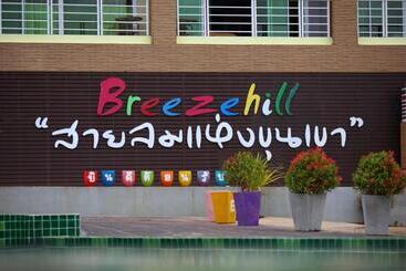 هتل Breeze Hill Resort