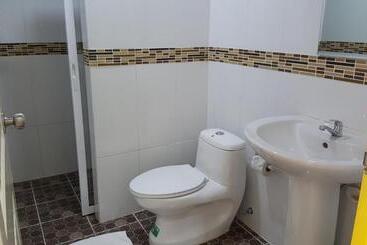 Отель Charoensuk Grand