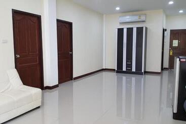 هتل Charoensuk Grand
