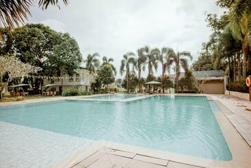 فندق Estancia De Lorenzo Tarlac