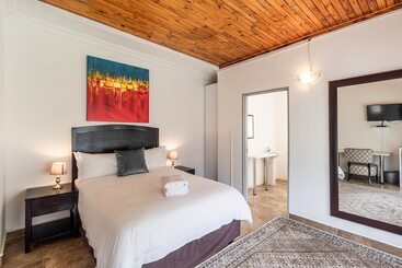 هتل Graceland Conference And Lifestyle Centre
