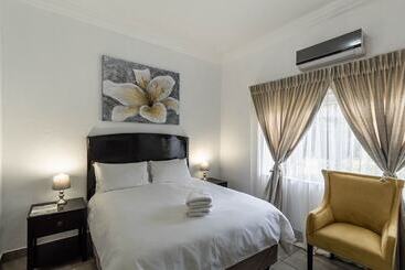 هتل Graceland Conference And Lifestyle Centre