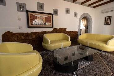هتل Graceland Conference And Lifestyle Centre