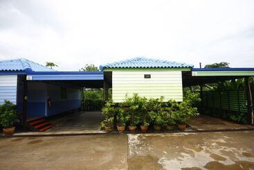 هتل Hi Tech Resort