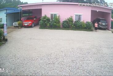 هتل Hi Tech Resort