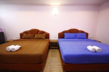 هتل Hi Tech Resort