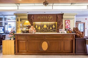 בית מלון כפרי Juntra Resort And