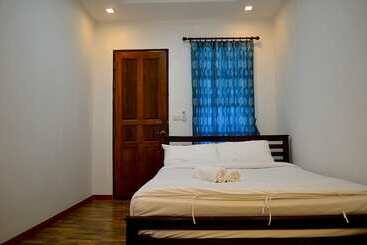 هتل Toffee House Resort