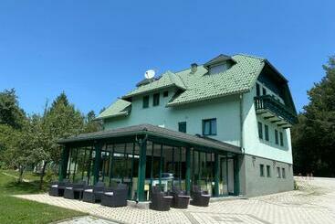 هتل Villa Lika Annex