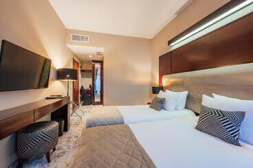 L`art Hotel Carei
