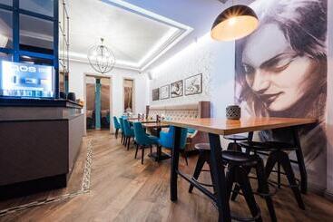 L`art Hotel Carei