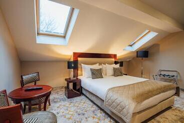 L`art Hotel Carei