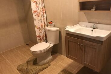 پانسیون Maa Damnoen B&b