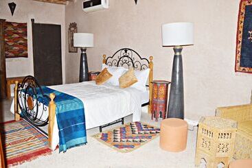פנסיון Riad Auberge Taroudant Spa