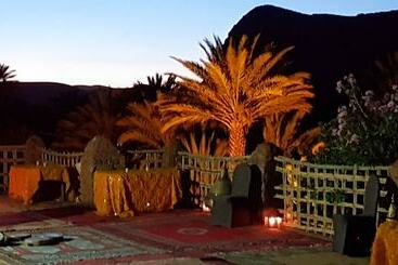 تختخواب و صبحانه Bivouac Des Aigles
