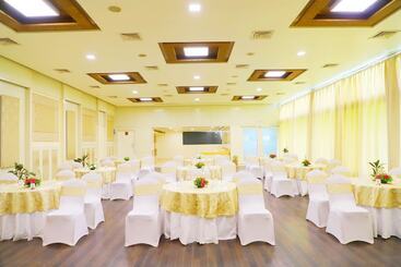 Boulevard9 Luxury Resort & Spa