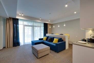 هتل Aurora Club Spa Resort