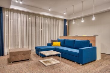 هتل Aurora Club Spa Resort