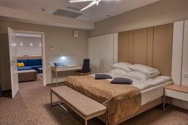هتل Aurora Club Spa Resort