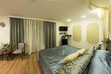 هتل Aurora Club Spa Resort
