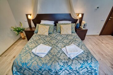 هتل Aurora Club Spa Resort