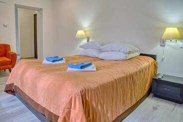 هتل Aurora Club Spa Resort