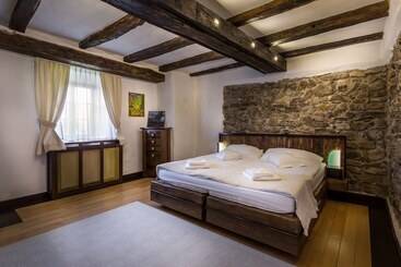 Castle Hotel Daniel