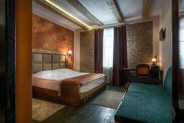 Castle Hotel Daniel