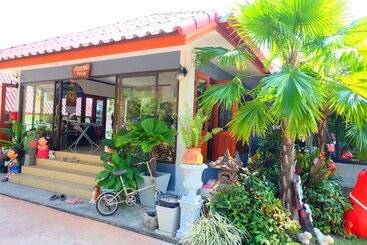 هتل Meena Garden Resort
