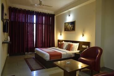 فندق Neovedic Resort By Oyo Rooms