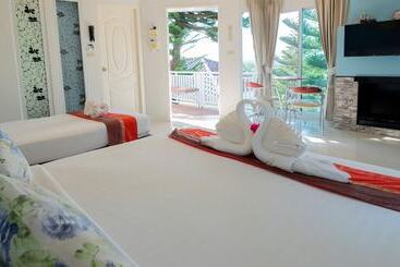 هتل Phukaew Resort & Adventure Park