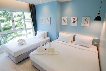 هتل Phukaew Resort & Adventure Park