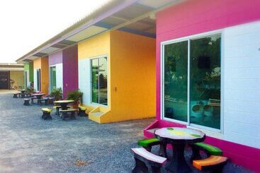 هتل The Zoosk Resort