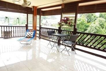 پانسیون Green Riverside Homestay